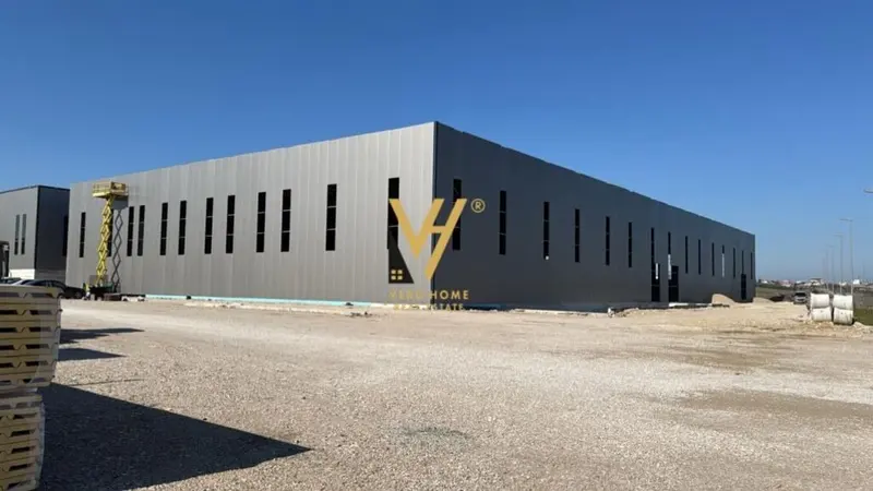 Warehouse for rent in Tregu i Makinave Shënavlash, Durrës, 600 m²