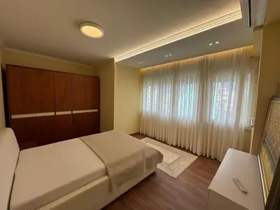Attico in affitto a Blloku, Tirana, 170 m². Foto 3 di 12