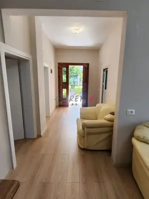 Villa 2+1 in affitto a Rruga Vellazerimi, Durazzo, 100 m². Foto 3 di 12