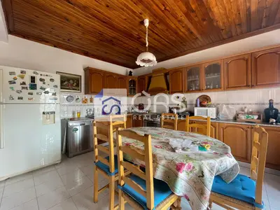 Apartament 2+1 me qera në Tregu Elektrik, Tiranë, 140 m². Foto 2 nga 9