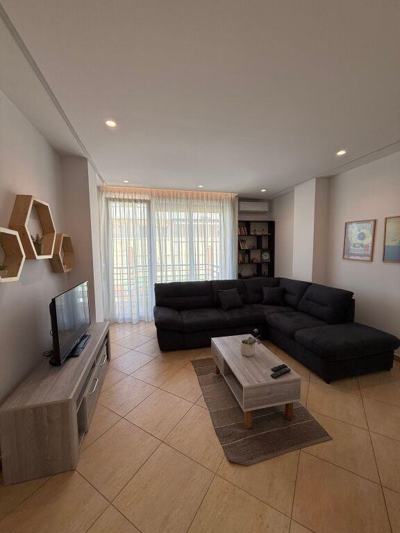Appartamento 2+1 in affitto a Rruga Milto Tutulani, Tirana, 120 m²