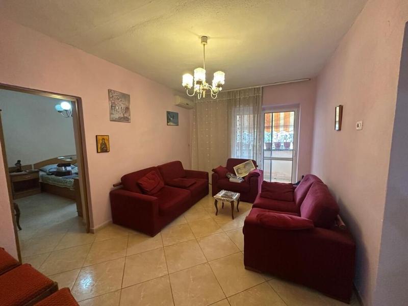 Appartamento 3+1 in vendita a Blloku i Ambasadave, Tirana, 89 m²