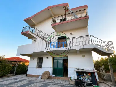 House for sale in Manez, Durrës, 682 m². Photo 1 of 12