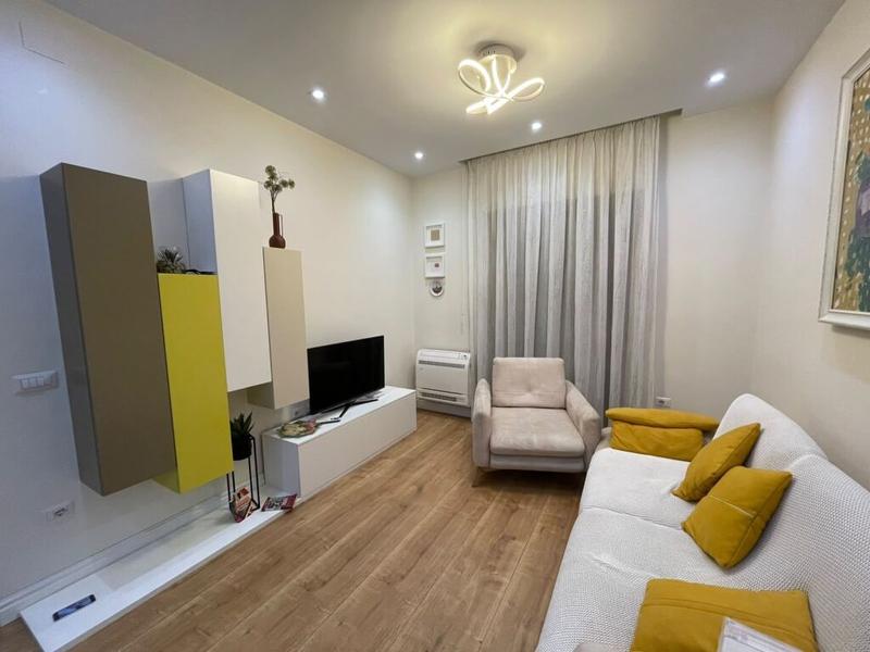Apartament 2+1 me qera në Rruga Myslym Shyri, Tiranë, 100 m²