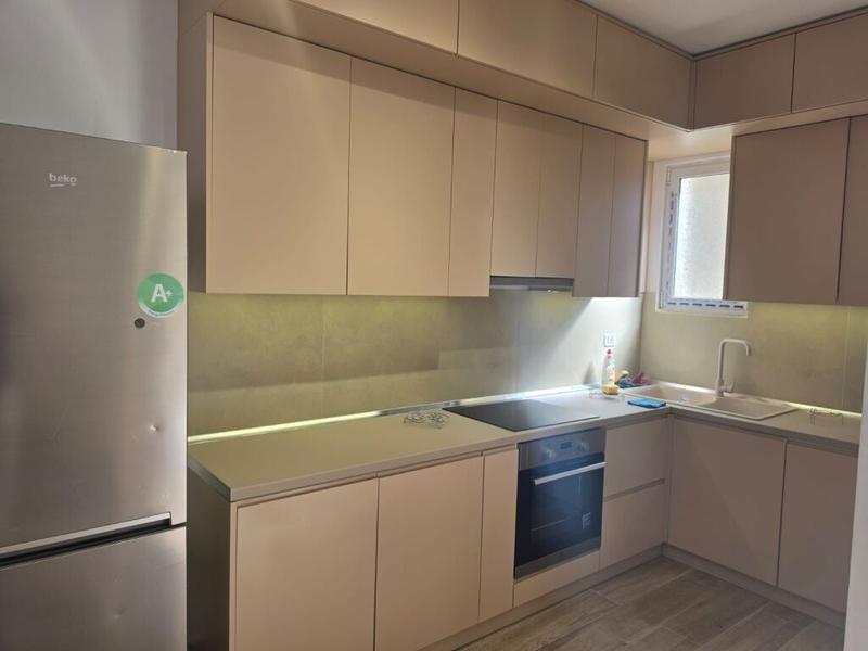 Apartament me qera në Rr. Gjergj Arianiti, Vlorë, 100 m². Foto 7 nga 9