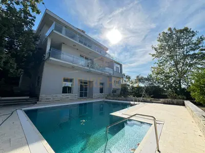 Villa for sale in Tapize, Tirana, 176 m². Photo 2 of 12