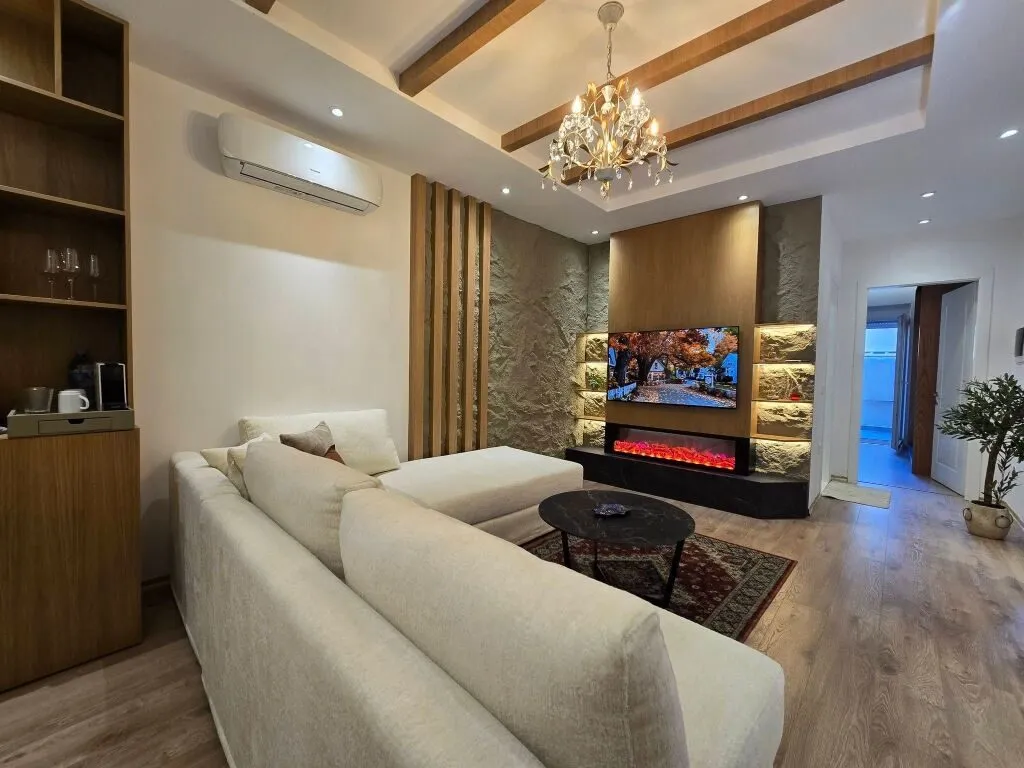 Appartamento in affitto a Bulevardi Republika, Coriza, 70 m². Foto 1 di 12
