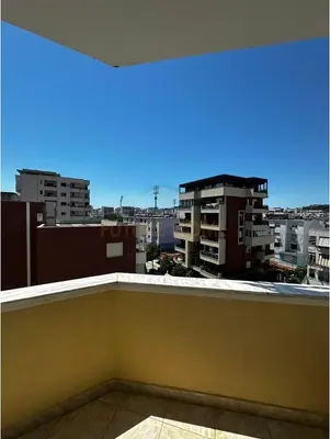 Apartament 2+1 me qera në Rruga Mujo Ulqinaku, Durrës, 92 m². Foto 4 nga 7
