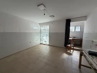Garage for sale in Linzë, Tirana, 179 m². Photo 3 of 5