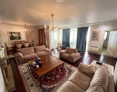 Apartament 3+1 në shitje në Bulevardi Zogu I, Tiranë, 209 m². Foto 5 nga 5