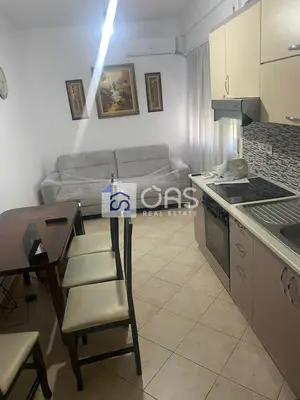 Apartament 1+1 me qera në Komuna e Parisit, Tiranë, 55 m². Foto 3 nga 7