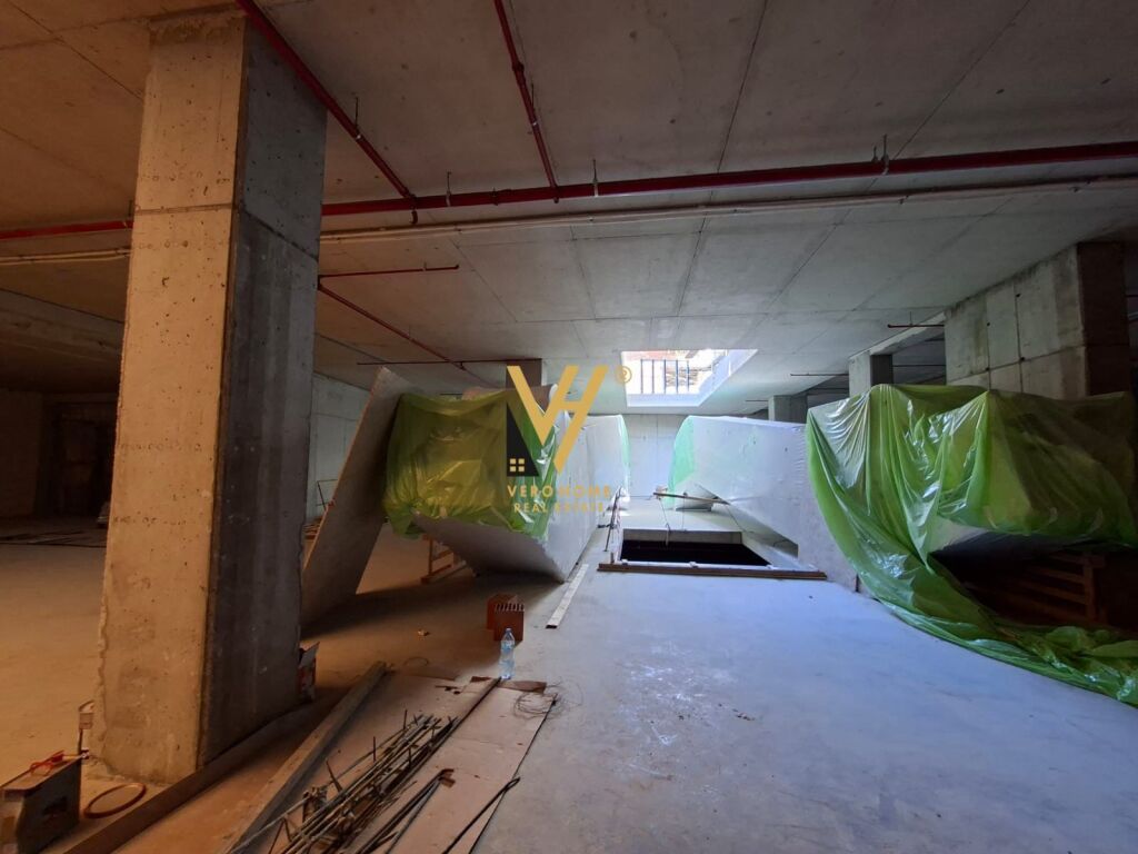 Ambient biznesi në shitje në Qendër, Tiranë, 1 100 m². Foto 2 nga 3