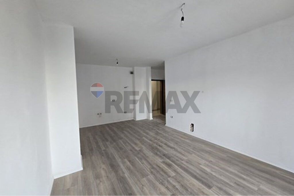 Appartamento in vendita a Laprakë, Tirana, 71 m². Foto 2 di 3