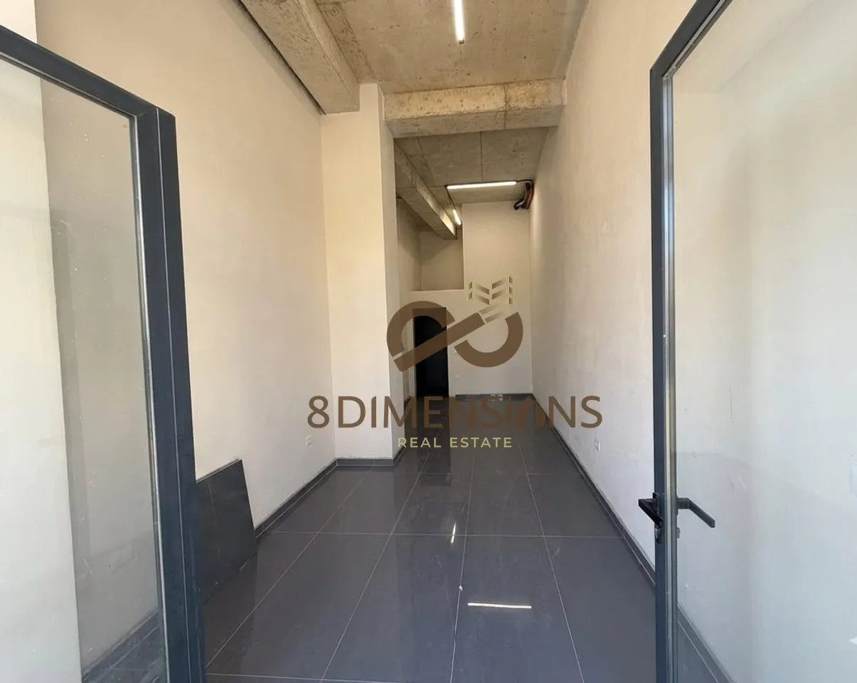 Negozio in affitto ad Astir, Tirana, 32 m². Foto 1 di 1