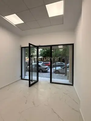 Dyqan me qera në Tregu i Përditshëm i Fruta Perimeve, Durrës, 51 m². Foto 4 nga 9
