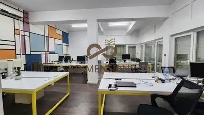 Ufficio in affitto a Blloku, Tirana, 900 m². Foto 2 di 12