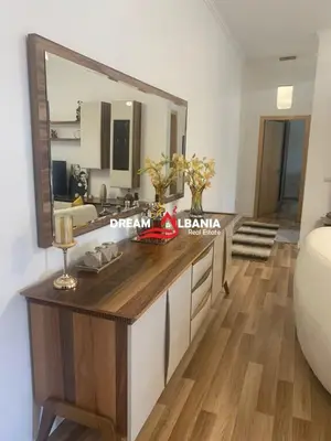 Villa for sale in Yrshek, Tirana, 375 m². Photo 3 of 9