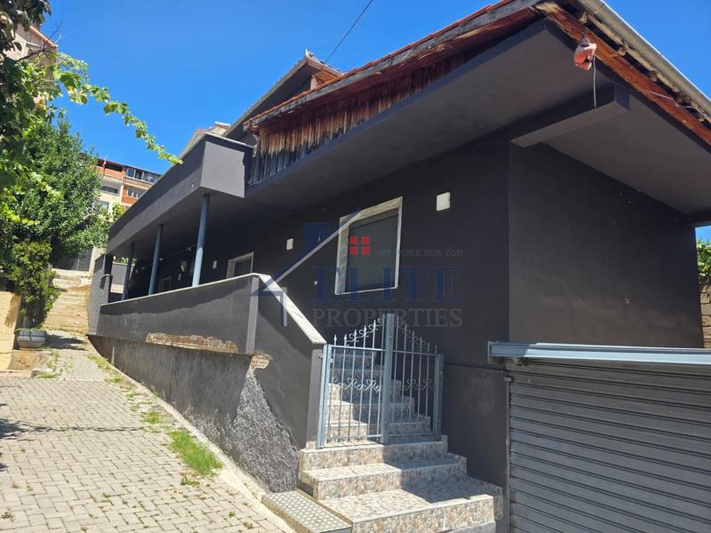 Casa indipendente in vendita a Rruga gani homcani, Pogradec, 200 m²