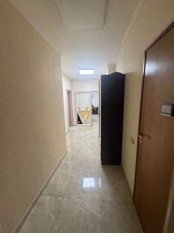 Apartament 4+1 në shitje në Kopshti Botanik, Tiranë, 218 m². Foto 3 nga 3