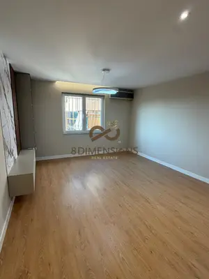 Appartamento 2+1 in vendita a Stacioni i Trenit, Tirana, 80 m². Foto 2 di 8