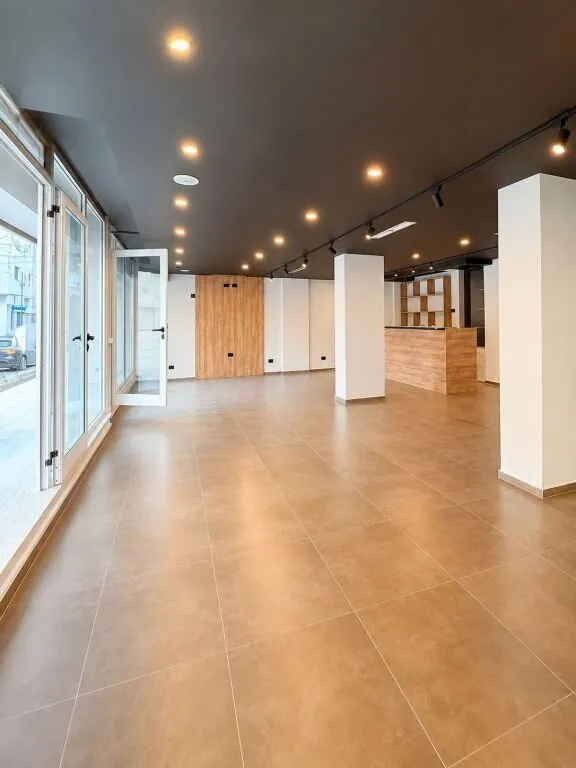 Ambient biznesi në shitje në Ujësjellës Kanalizime, Durrës, 130 m². Foto 1 nga 5