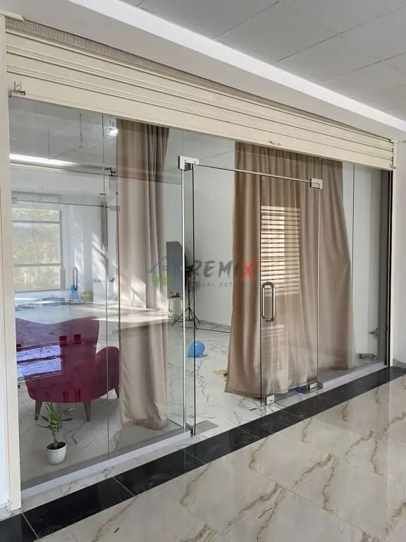 Locale commerciale in affitto a Sheshi Pranvera, Durazzo, 60 m²