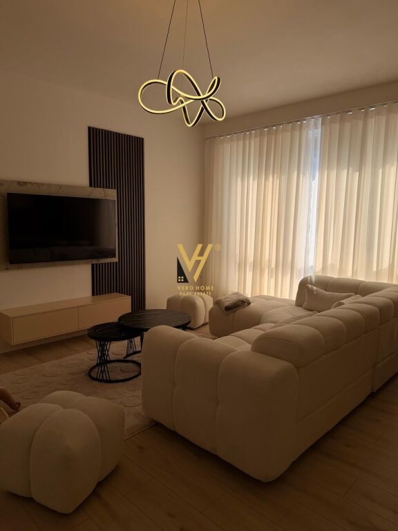 Apartament 1+1 me qera në Bulevardi i Ri, Tiranë, 70 m². Foto 1 nga 3