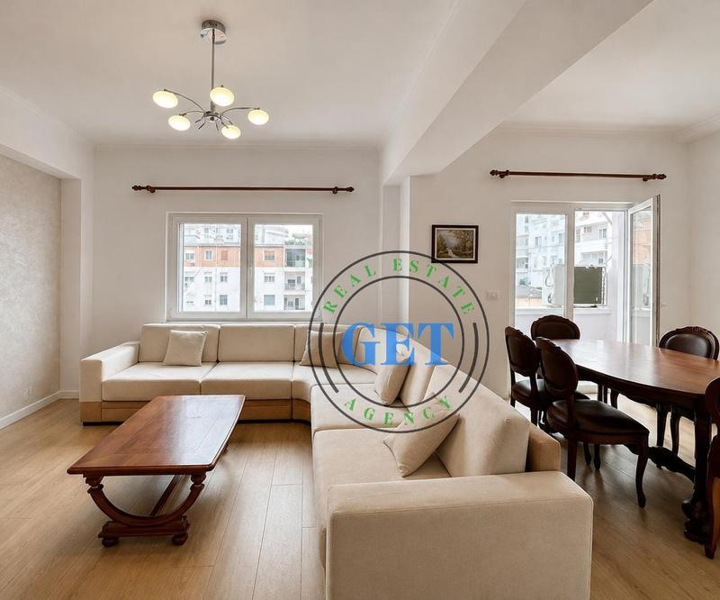 Apartament 3+1 në shitje në Tregu i Fruta-Perimeve, Durrës, 120 m². Foto 1 nga 12