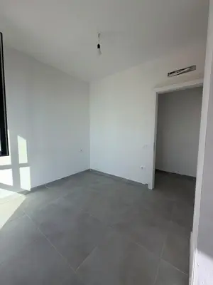 Studio for rent in Rruga e Dibrës, Tirana, 77 m². Photo 4 of 6