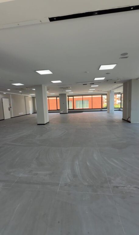 Commercial space for rent in Kompleksi Delijorgji, Tirana, 330 m². Photo 2 of 3
