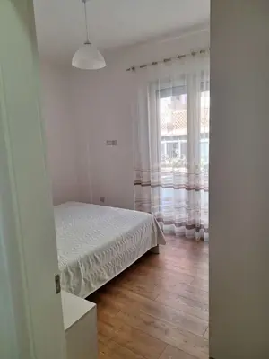 Apartament 2+1 me qera në Rruga Elbasanit, Tiranë, 80 m². Foto 3 nga 4