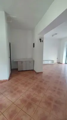 Negozio in vendita a Fier, 63 m². Foto 4 di 9