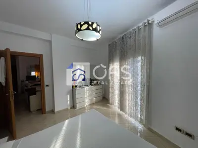 Apartament 2+1 me qera në Komuna e Parisit, Tiranë, 107 m². Foto 9 nga 10