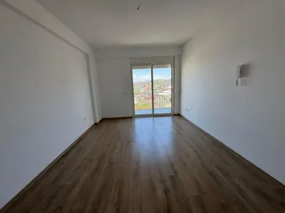 Apartament 1+1 në shitje në Lagja 13, Durrës, 60 m². Foto 3 nga 4