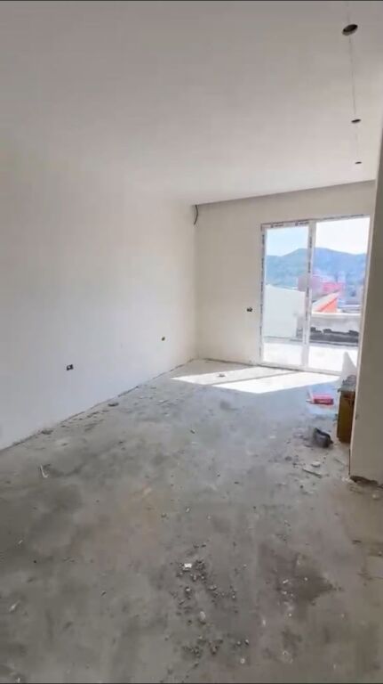 Apartment 2+1 for sale in Yzberisht, Tirana, 223 m². Photo 1 of 3