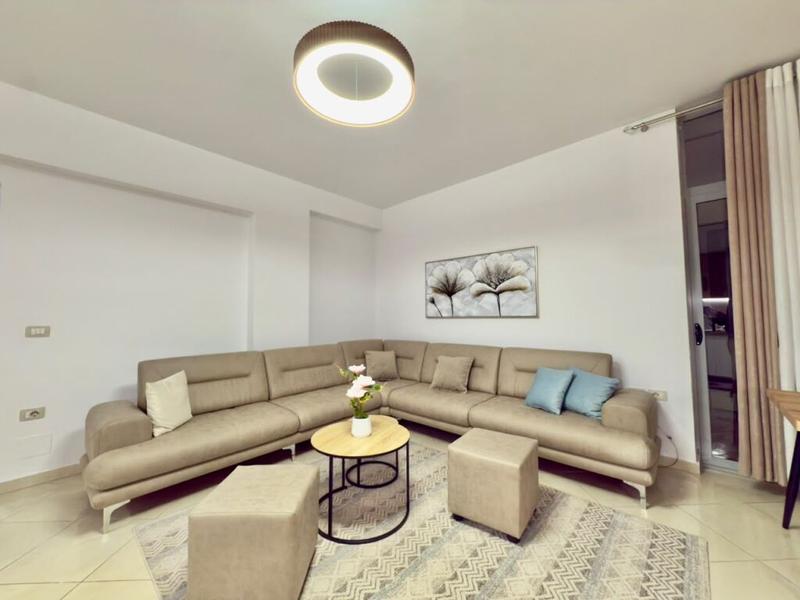 Appartamento 1+1 in vendita a Rruga Cajupi, Valona, 75 m²