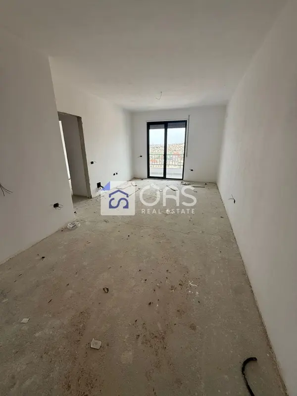 Appartamento 1+1 in vendita a Kinostudio, Tirana, 73 m²