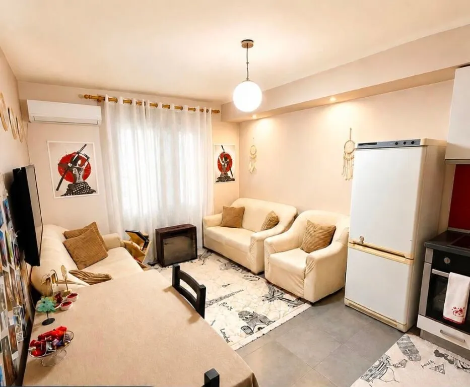 Appartamento 1+1 in affitto a Rruga Niko Avrami, Tirana, 60 m². Foto 1 di 7