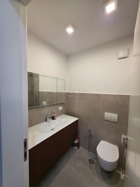 Apartament 1+1 në shitje në Qendra Globe, Tiranë, 65 m². Foto 8 nga 9