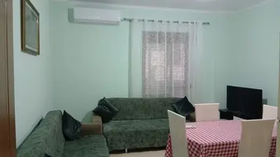 Villa 2+1 in affitto a Sauk, Tirana, 100 m². Foto 1 di 8