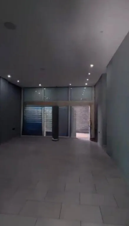 Negozio in affitto a Rruga e Dibrës, Tirana, 120 m². Foto 1 di 5