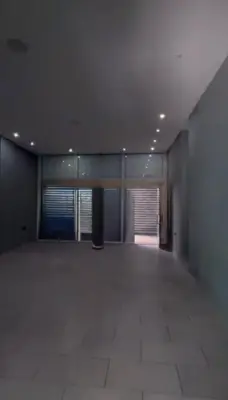 Negozio in affitto a Rruga e Dibrës, Tirana, 120 m². Foto 1 di 5