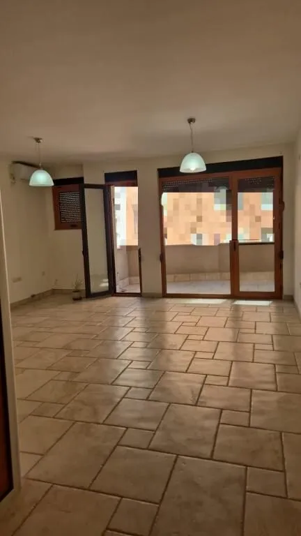 Office for rent in rruga Themistokli Germenji, Tirana, 140 m². Photo 1 of 6