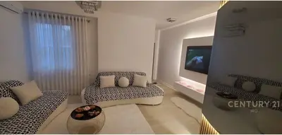 Appartamento 1+1 in vendita a Mentor Xhemali, Tirana, 61 m². Foto 2 di 5