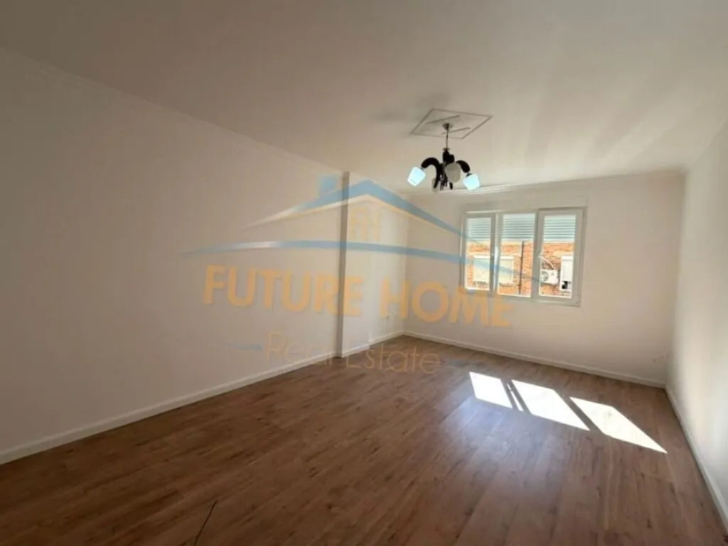 Apartament 2+1 nĂ« shitje nĂ« Bulevardi i Ri, TiranĂ«, 126 mÂČ. Foto 1 nga 6