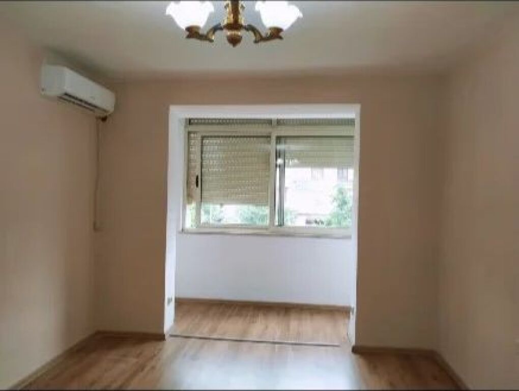 Apartment 1+1 for rent in 21 Dhjetori, Tirana, 50 m². Photo 3 of 3