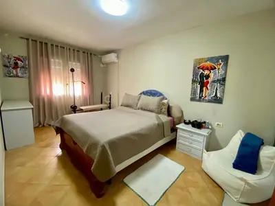 Apartament 2+1 me qera në Rruga Ali Demi, Tiranë, 84 m². Foto 4 nga 8