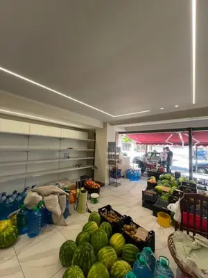 Dyqan me qera në Rruga Jahja Ballhysa, Durrës, 140 m². Foto 6 nga 9