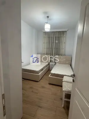 Apartament 2+1 me qera në Myslym Shyri, Tiranë, 85 m². Foto 4 nga 5
