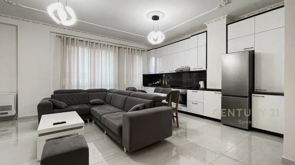 Apartament 2+1 me qera në Rruga Ferit Xhajko, Tiranë, 112 m². Foto 1 nga 6